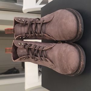 Allen Edmonds Surrey Cap Toe Brown Boots 9.5